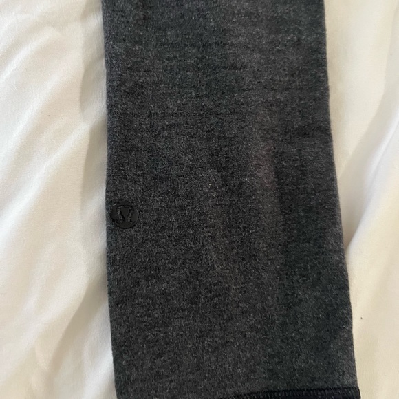 Lululemon Athletica crop leggings dark gray size 4 - Picture 3 of 4